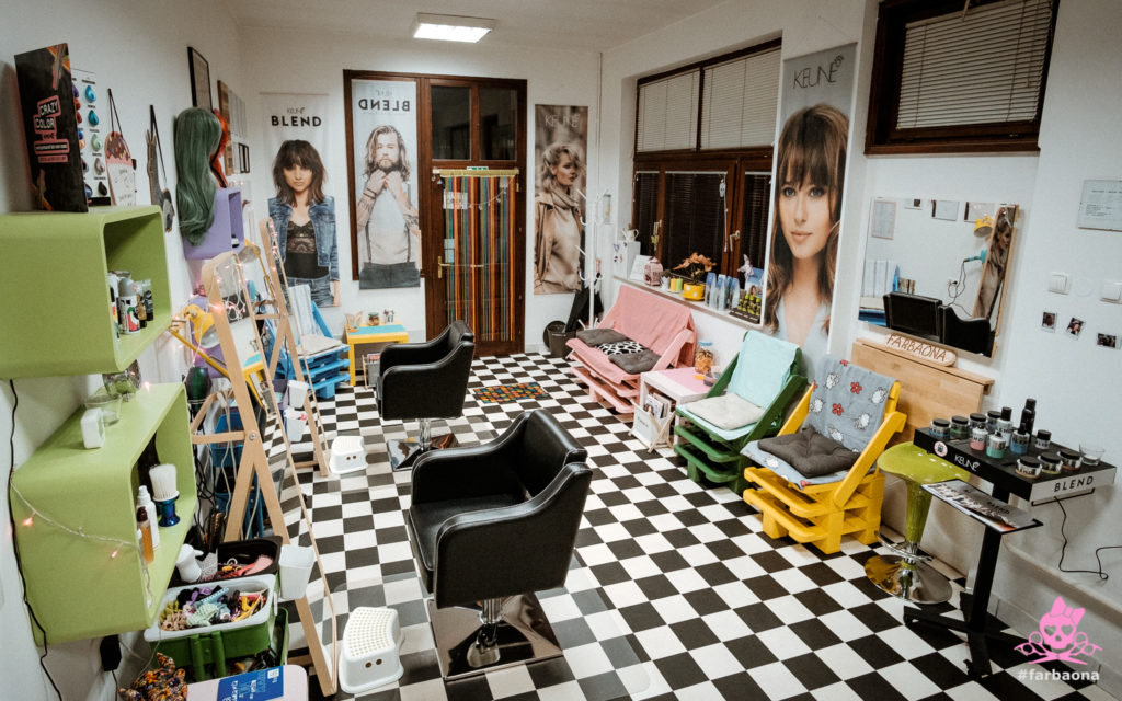 Farbaona frizerski salon - unutrašnjost